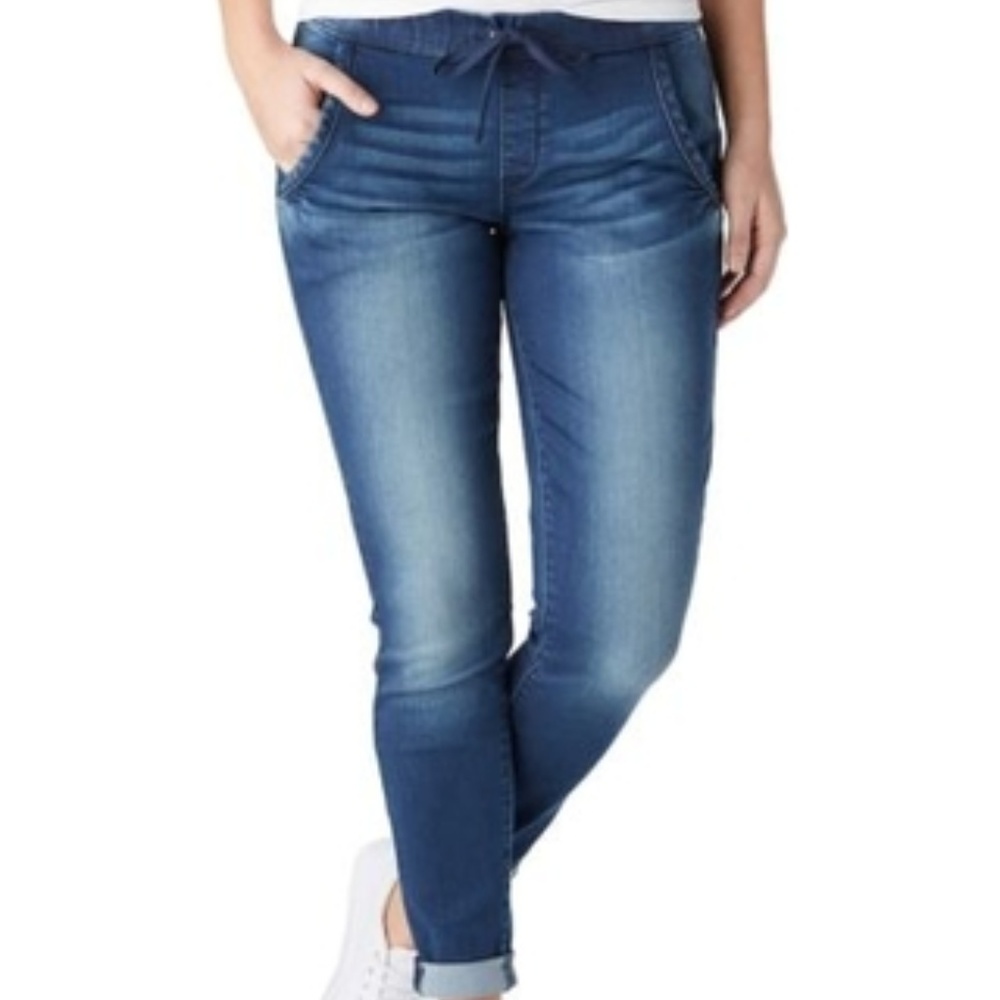 Low -Rise Jogger Jeans From Levi's